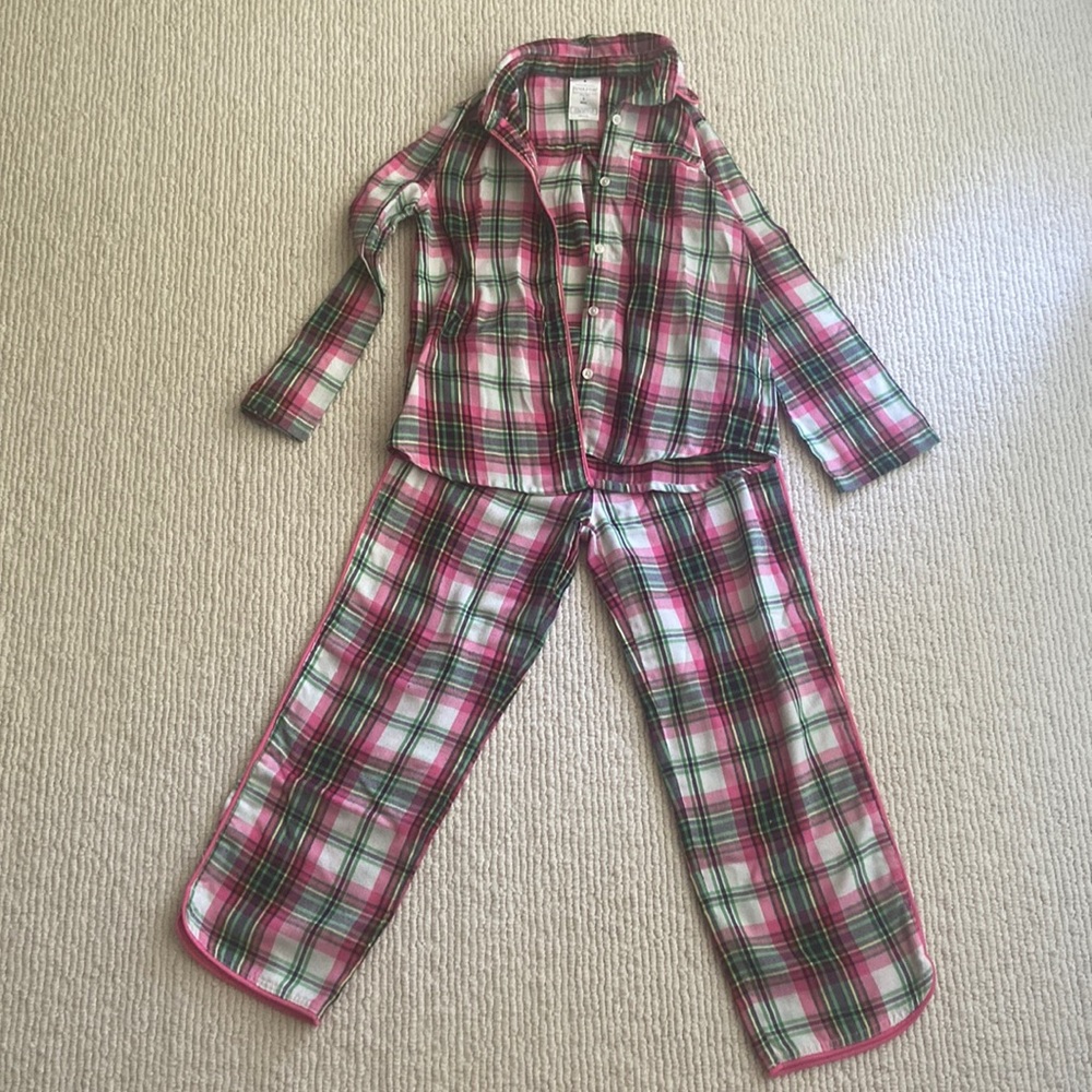 Gap kids long sleeve plaid button down pajamas. Pink/green size 6.